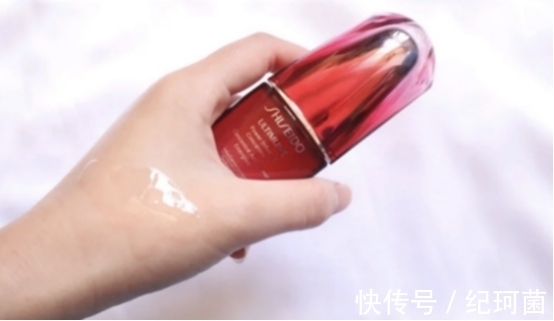 富勒烯|夏季护肤精华怎么选?干皮爱用的热门抗老精华推荐!