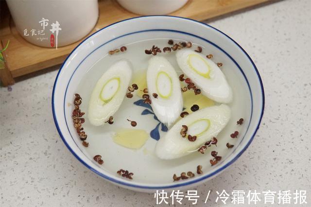 饺子|做白菜馅饺子，调馅时多加一步，白菜不出水，不缩成团，饱满多汁