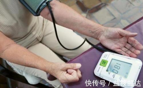 自测|血糖新标准已公布：并非是3.9-6.1，在这个范围内或许更好，自测