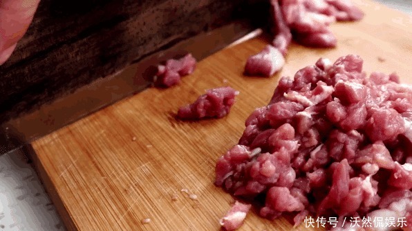 新疆|家庭版“烤包子”,不用发面,皮脆馅香,保证你吃一次就念念不忘