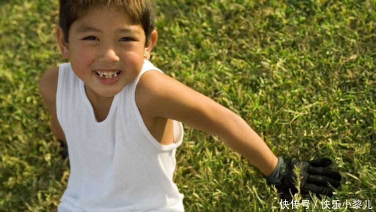 味精|对骨骼的伤害比味精还大,不利于孩子发育,家长让孩子要少吃
