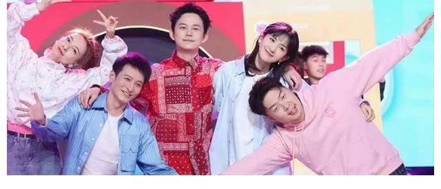 湖南卫视春晚：6人主持团抢眼，4小花阵容洗牌，新生主持集体缺席