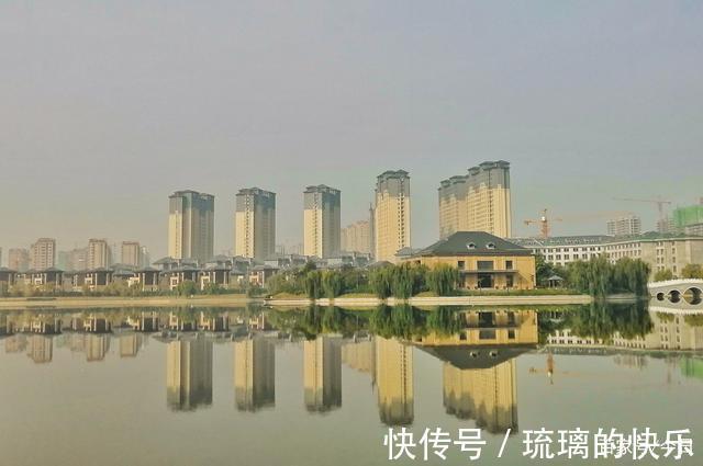 商品房|房价从2万降到1.35万,老业主要求退差价!网友:搞笑!