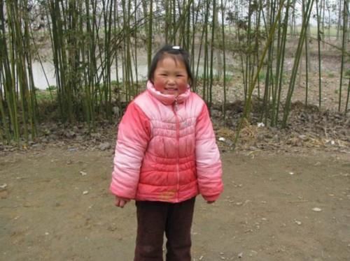 宝妈|6岁女儿送去奶奶家,两个月后再见女儿时,宝妈心疼宝爸笑弯了腰