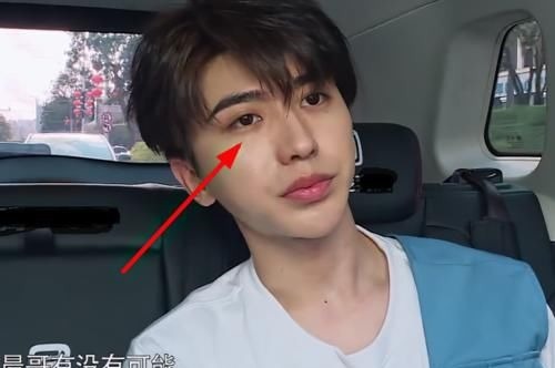 跑男关滤镜，baby脖子和脸俩色，张含韵假睫毛掉了，蔡徐坤更意外