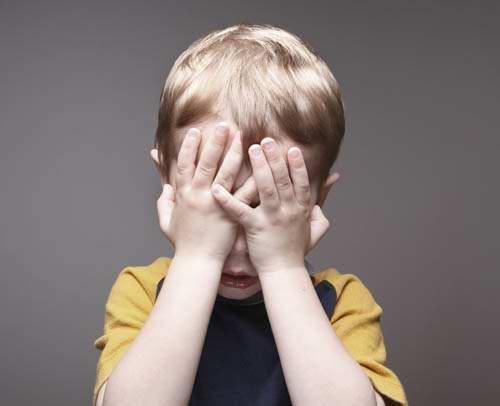 男孩|4岁男孩长出双排牙,只因父母太过“细养”孩子,医生太无知