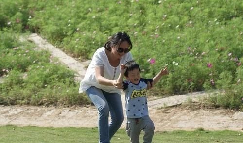 宝爸|宝宝2岁前,智力发育存在8次“大飞跃”,宝爸宝妈一定不能错过