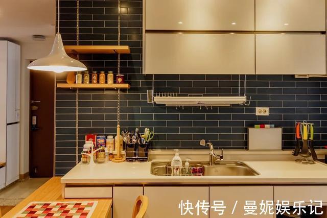 卡座|同样去客厅化，她却不买沙发坚定打卡座，83㎡比200㎡收纳强