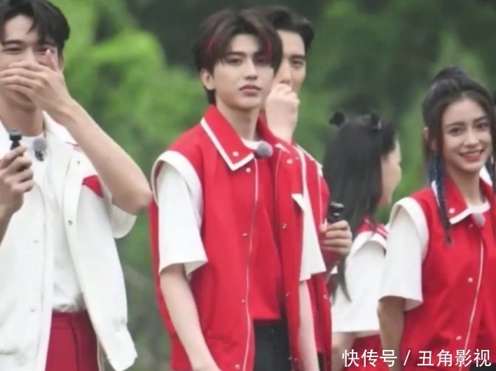 跑男9 谭松韵跟李沁《跑男9》同框,都是30岁,生图下的颜值把我看愣了