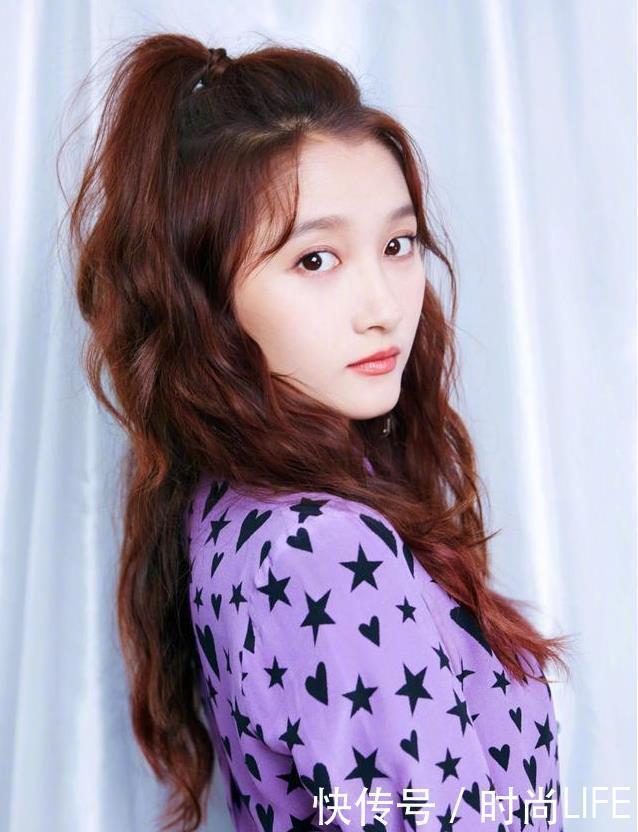 脸上|脸上有这3个“标志”的女生,不要披头散发,这样做才是真女神