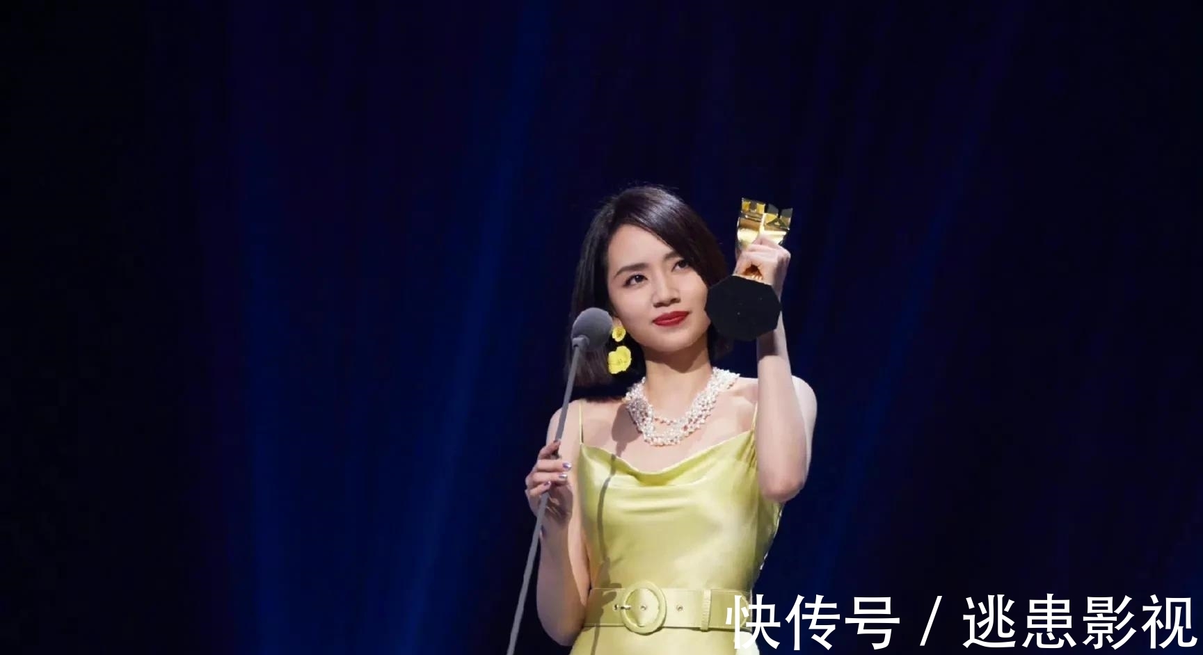 一场音乐盛典8位明星遭遇尴尬，暴露娱乐圈三大真实现状