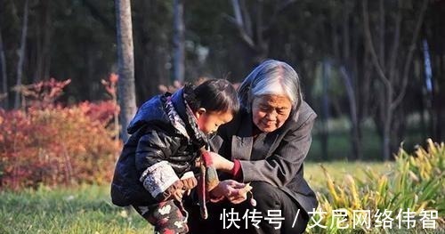 孩子|1岁宝宝高烧昏迷不醒,医生说罪魁祸首是鸡蛋,奶奶说是我害了娃