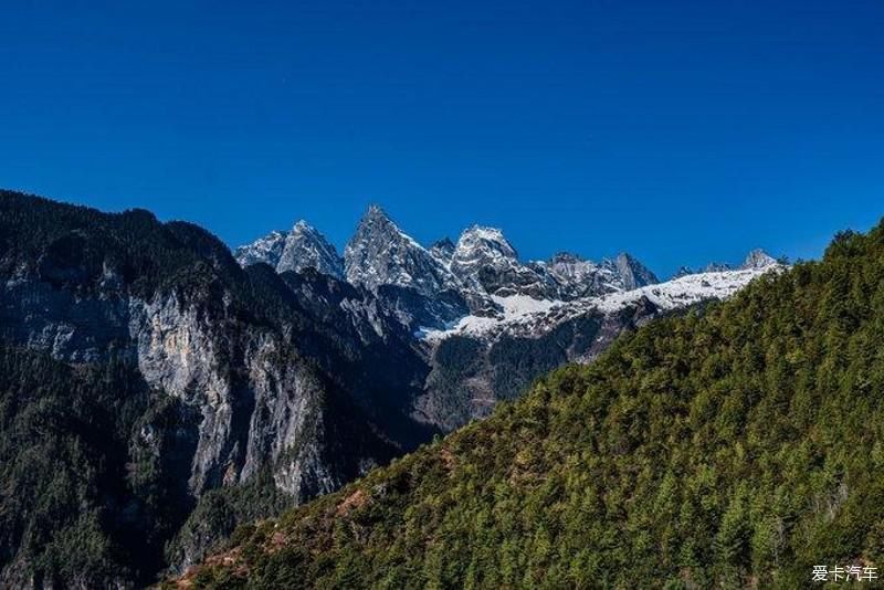 跨越雪山，寻找消失地平线上的巴拉格宗