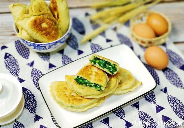 咬一口|此做法的韭菜盒子,薄皮大馅,咬一口满嘴香,越吃越上瘾