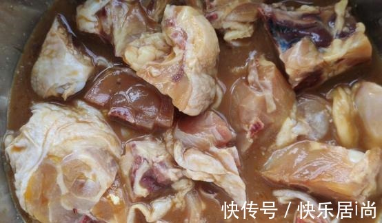 这是一道粤菜，食材简单，但是特别下饭！