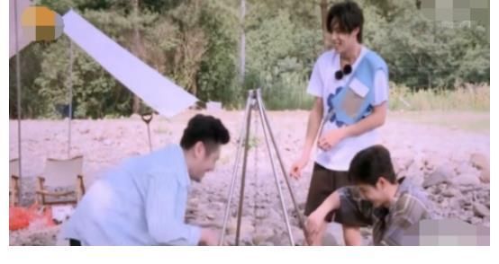 下廚|王一博首次下廚做飯,自嘲菜品看起來稀里嘩啦,錢楓評(píng)價(jià)太狗腿