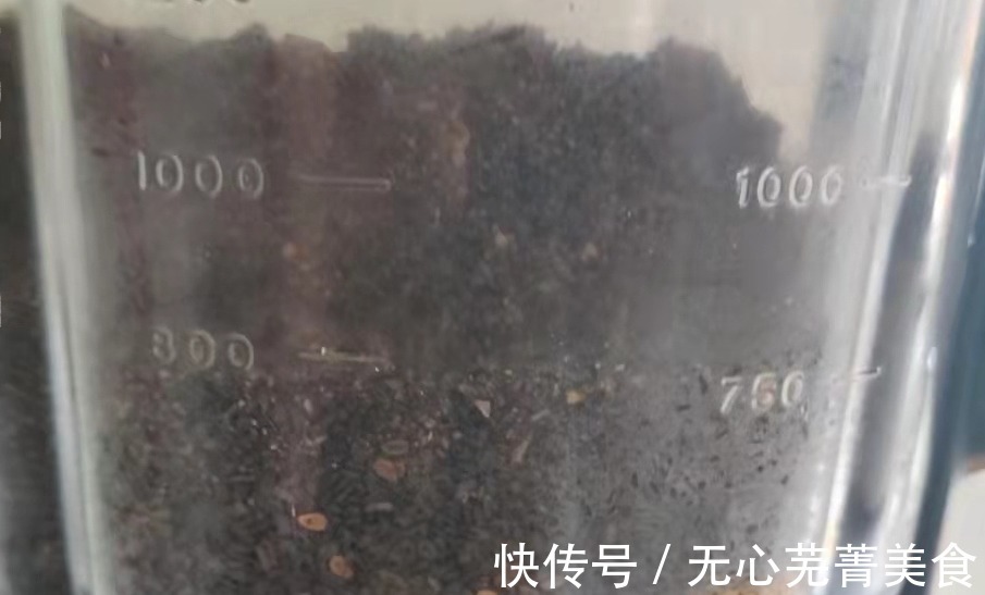 含钙|秋季，该吃的不是核桃而是它，钙含量极高，炒一炒嚼着吃真的好香！