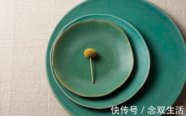 菊与刀!左手菊花右手刀的民族,在这本豆瓣评分8.2的书里写得淋漓尽致