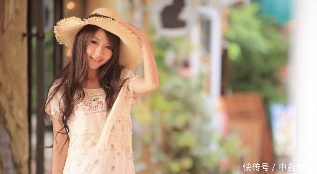 女孩第一次来月经,如果在这个年龄之后,说明发育得很好!