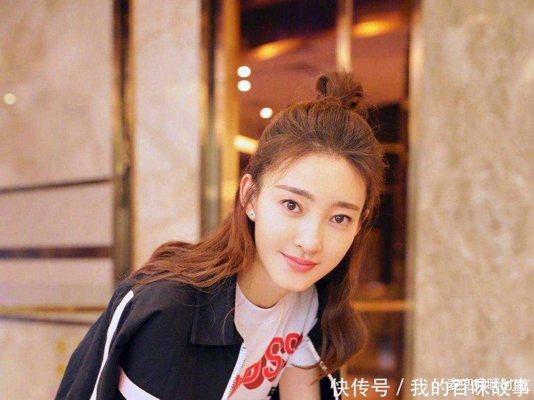 “丸子头”早就过时了!今年开始流行“樱桃头”,8成女生都适合