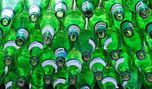 啤酒瓶|喝完的啤酒瓶不要扔,我也是刚知道,一年能省下不少钱