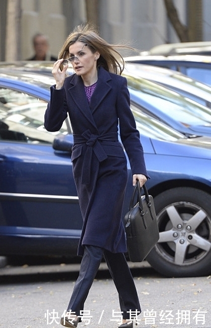 气质|学学凯特王妃、西班牙王后穿阔腿裤,时髦又气质!梅根穿出潮流范