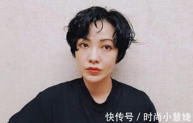 刘海 奔五的女人远离这5种“发型”,特别是第2种,难看显老还特土