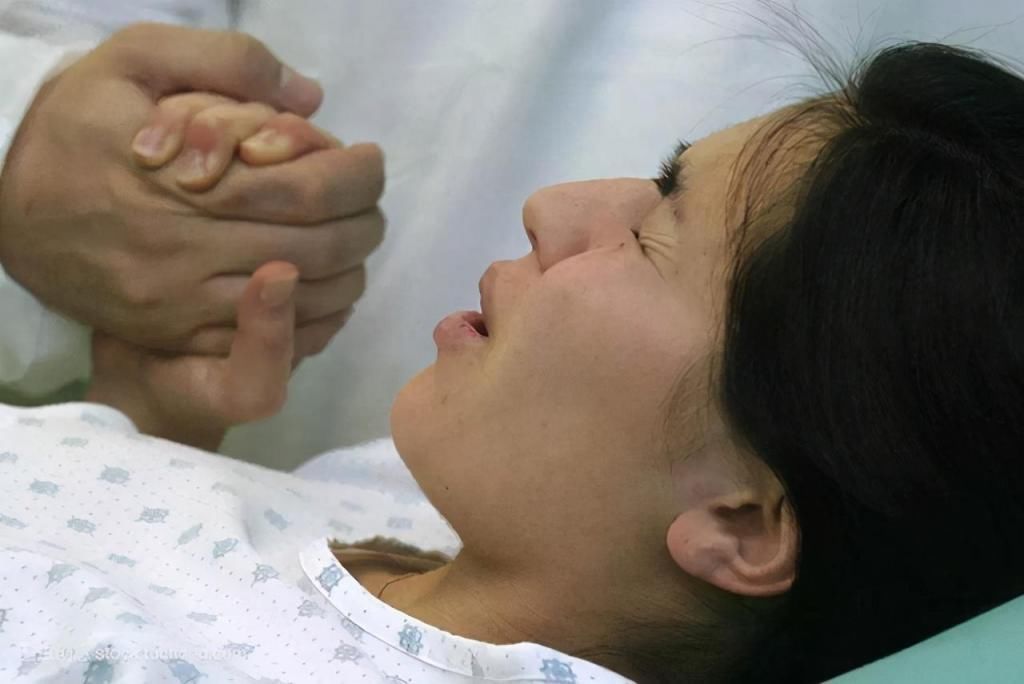 尊严|产妇因尴尬生产,深夜发文控诉生孩子需要尊严获众多宝妈点赞