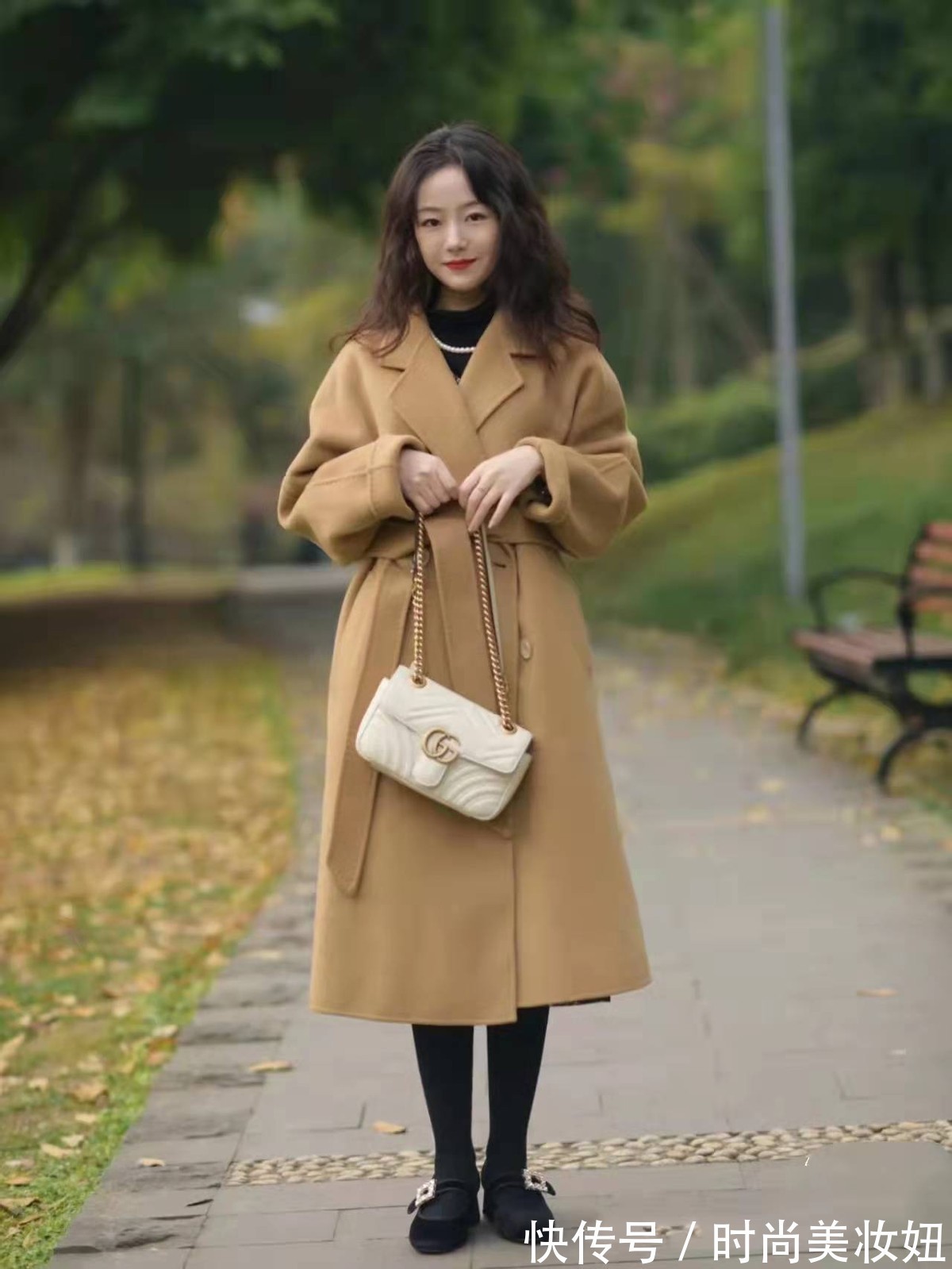 长筒靴 过年大衣都准备好了吗?推荐4款气质大衣,最后一件太高级了