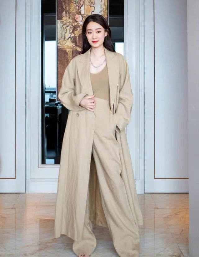 今年早春，要这么穿风衣！