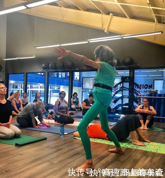 百岁老人|她101岁还练高难度瑜伽,满头白发喝香槟坐游艇,还和小鲜肉跳舞