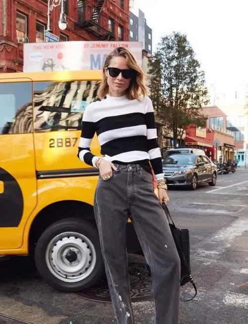 ?条纹怎么穿才不单调？跟着时尚博主这样穿，时髦又显气质！