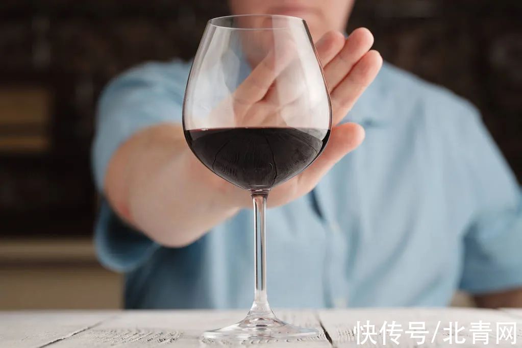 乙醛脱氢酶|去年超74万人因它患癌，国人竟用来养生！伤肝伤胃伤全身，你别碰也别送亲友