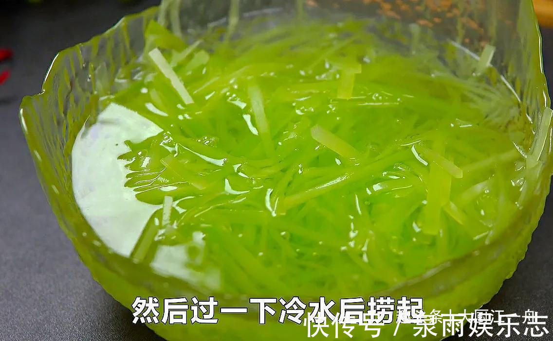 爽口|春季要多吃莴笋，教你个新做法，脆嫩爽口，简单又下饭