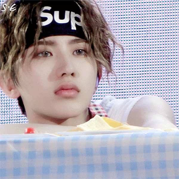 蔡徐坤|明星現(xiàn)實(shí)生活中長什么樣子？