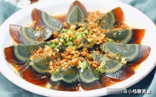 辣椒油|凉拌皮蛋，这3味调料是关键所在，每多加一样，口味上升一个档次