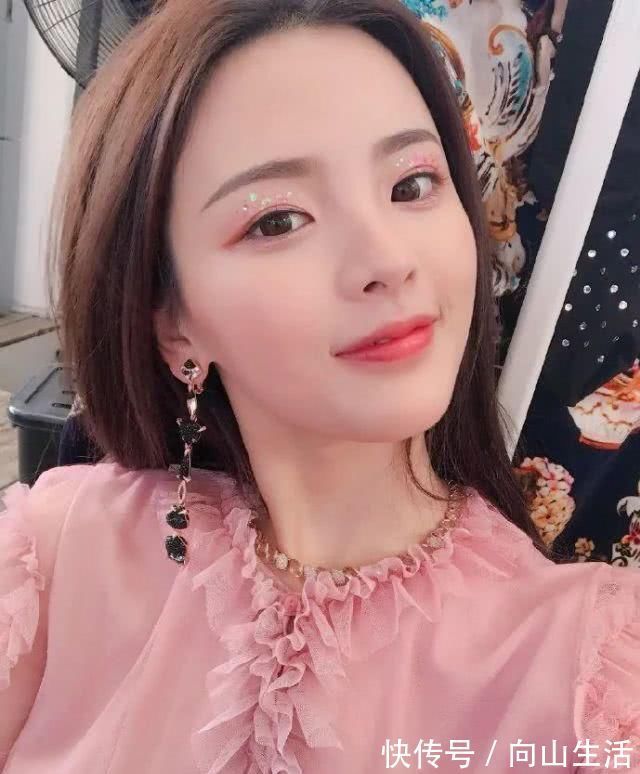 女生|喜欢这3种眉毛画法的女生赶紧改改吧看着就假,很多女生都中了