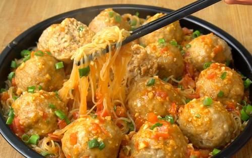 莲藕做丸子没想到这么好吃,不用水煮不油炸,咬一口鲜香又脆嫩