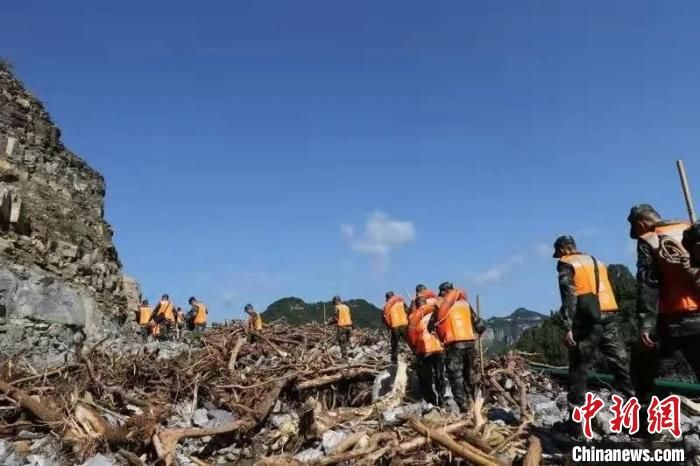 晋城|山西晋城强降雨引发山洪 武警官兵紧急救援