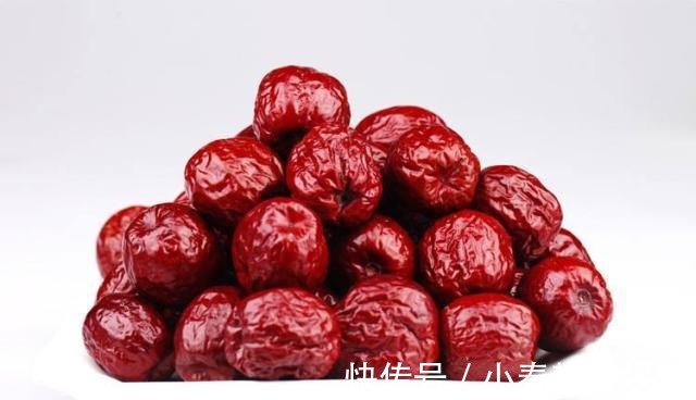 延缓衰老|进入更年期的女性，不妨常吃六种“碱性食物”，或能延缓衰老