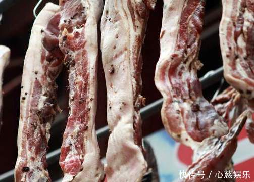 腌腊肉时,10斤肉抹多少盐这一步做不对,腊肉不香还发臭