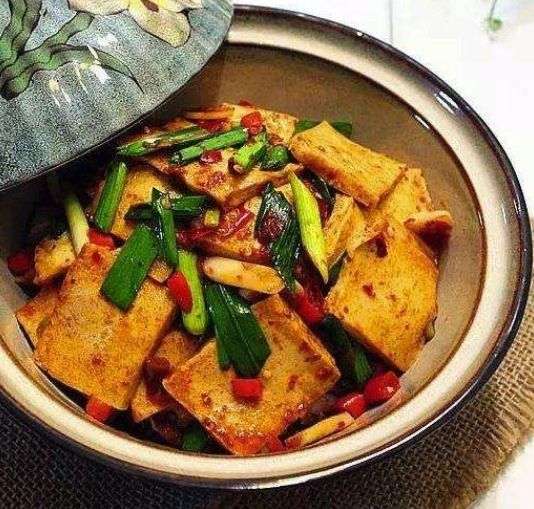 孩子最爱吃这菜,3天不吃馋得慌,超简单,香辣开胃,好吃还营养