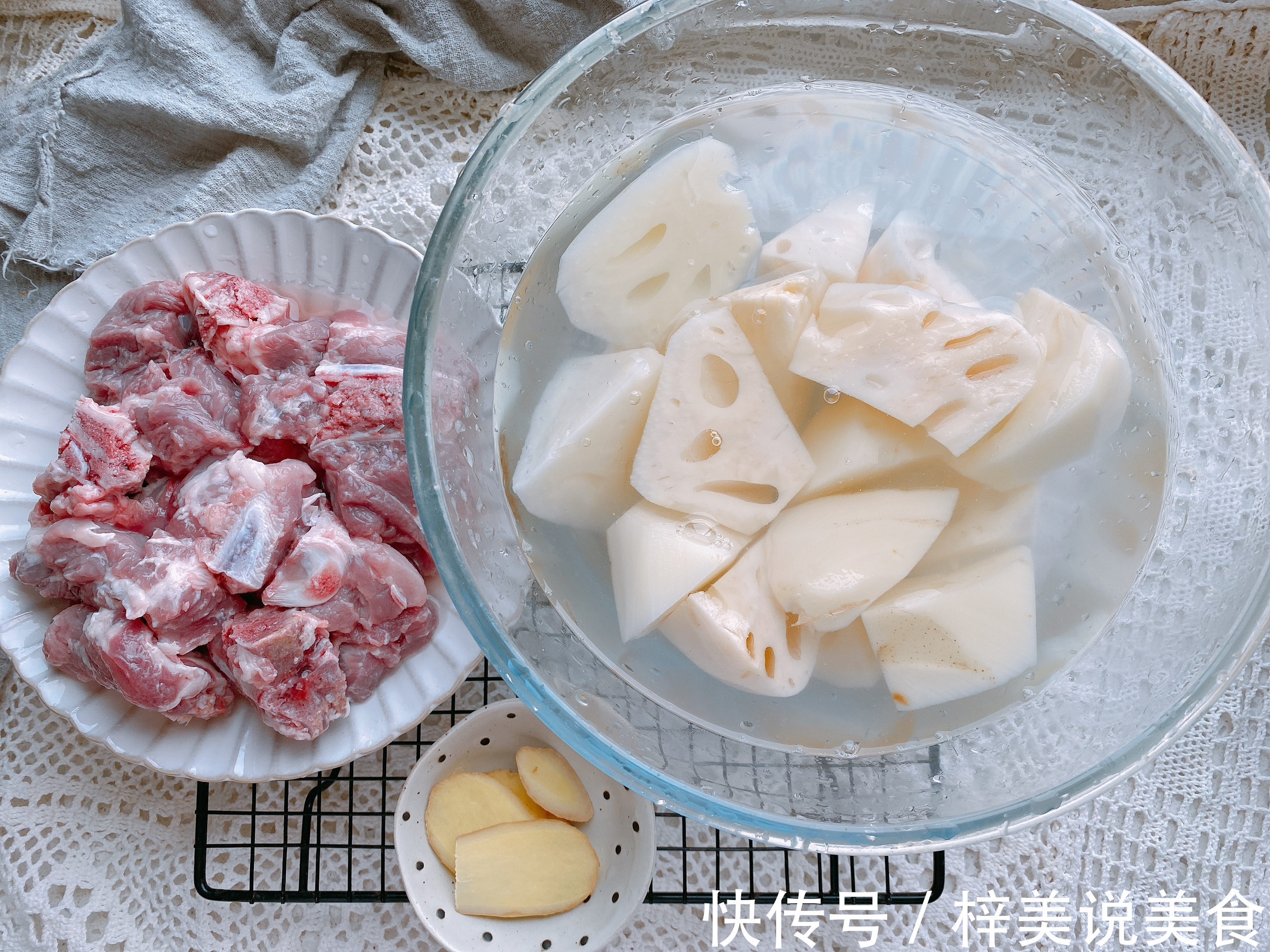 2节莲藕1把绿豆，炖出最适合秋天的汤，清热降火健脾补钙，超好喝