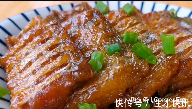 我家带鱼从不红烧,淋一个鸡蛋,不油炸不清蒸,出锅孩子抢着吃