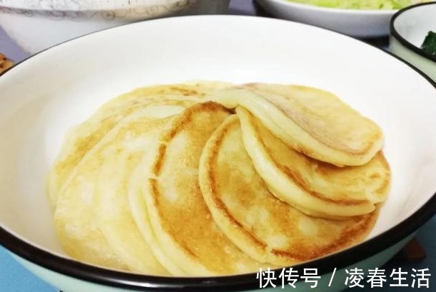 玉米|放暑假了，3个营养早餐饼可以做给孩子们吃，希望大家喜欢！