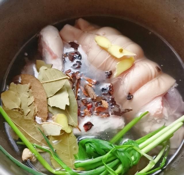 不油|肘子不知道怎么做好吃教你一种做法，不油不腻超好吃