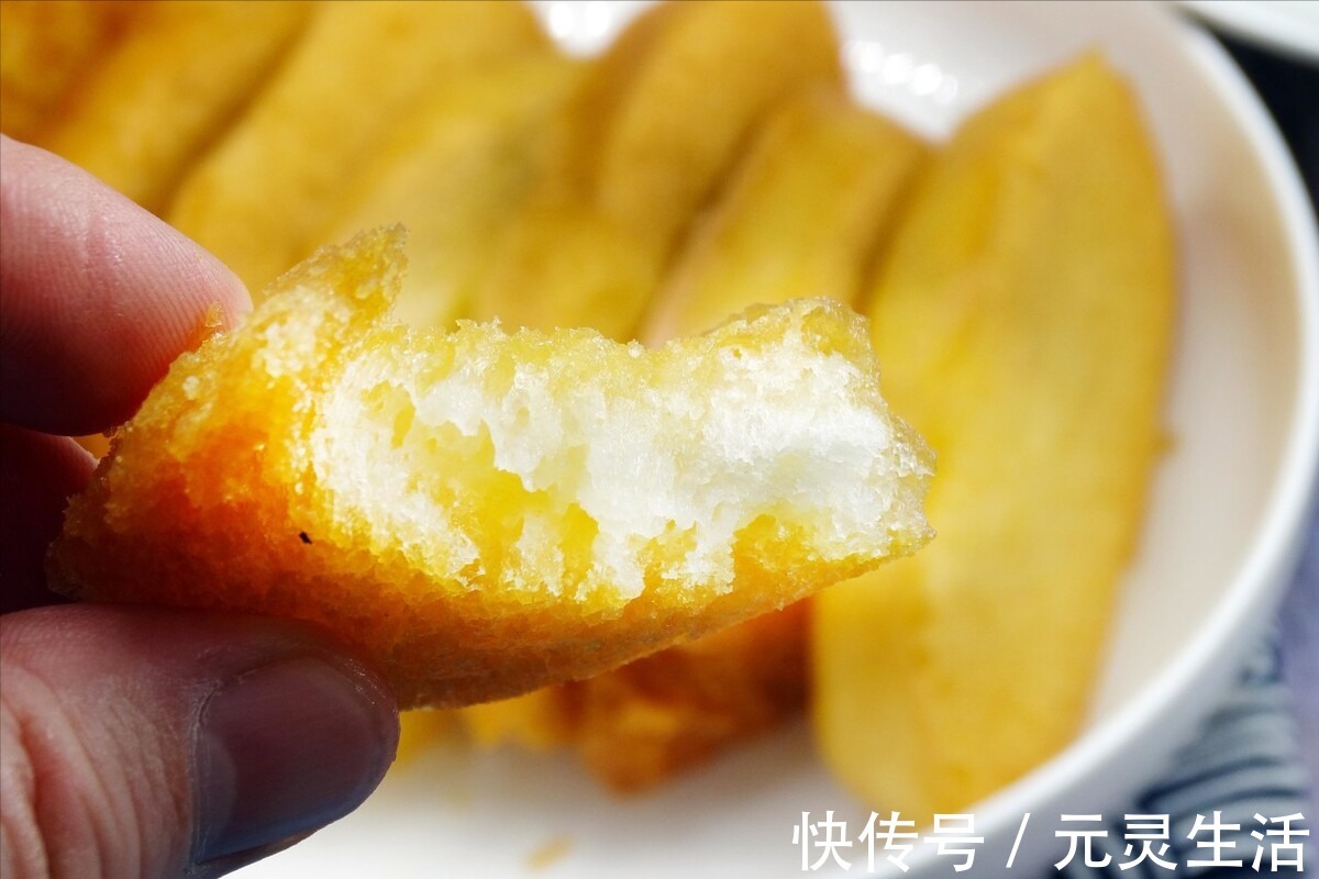 盐水|炸馒头片直接裹蛋液难怪吃着很油腻，多加1步，外酥里嫩不吸油