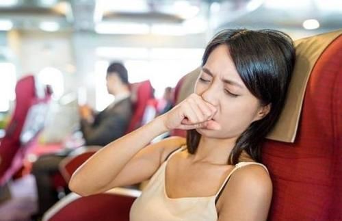 孕吐|为什么有些孕妇怀孕后从不吐,而有些却吐到生,医生:和孩子有关