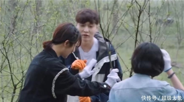 张艺兴 杨紫现身《向往的生活》,被张艺兴叫姐姐穿同款,在线辟谣绯闻