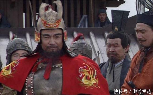 真实|草船借箭,曹操浪费十万支箭都没放一支火箭,这三个顾虑很真实